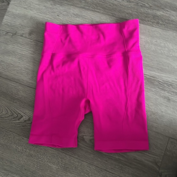 Hot pink workout set - Picture 3 of 3